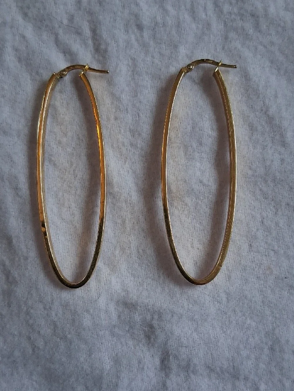 Classic Gold Hoop Earrings for Women - Elegant Gold Tone Hoops 14kt Italy
